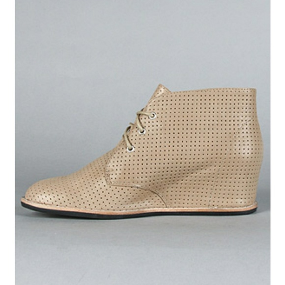 Matiko Sharon Hidden Wedge Boot in Light Brown - Picture 6 of 7